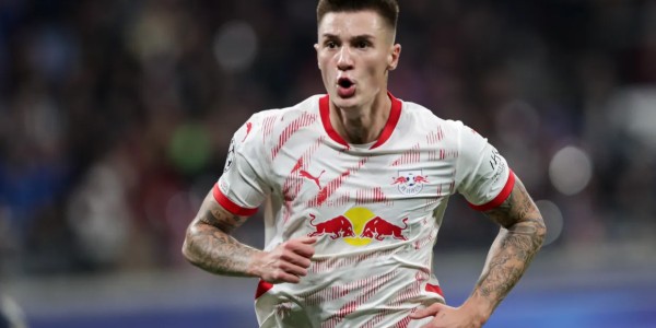 评论员：沃特金斯年纪太大且实力不够顶尖，曼联应签下塞斯科