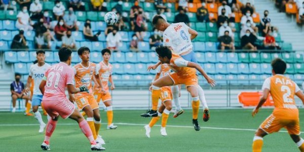 完美世界竞技中心-新加坡新赛季也开始了 前中超神锋打入伊布式入球