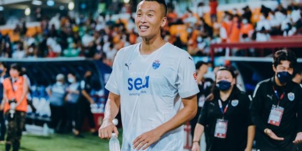 完美世界竞技中心-新加坡新赛季也开始了 前中超神锋打入伊布式入球