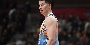 完美世界体育平台-探长：赢球后阿不都将大家聚在一起 那一刻“新疆精神”具像化了