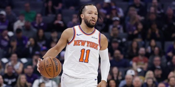 完美世界竞技中心-Shams：布伦森因右脚踝扭伤将缺席对阵勇士的比赛