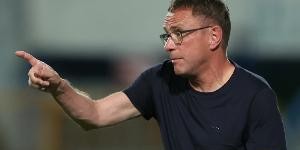 完美世界体育平台-图片报：朗尼克与德乙柏林赫塔谈判，双方在维也纳进行了会面