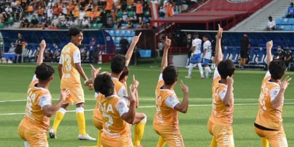 完美世界竞技中心-新加坡新赛季也开始了 前中超神锋打入伊布式入球